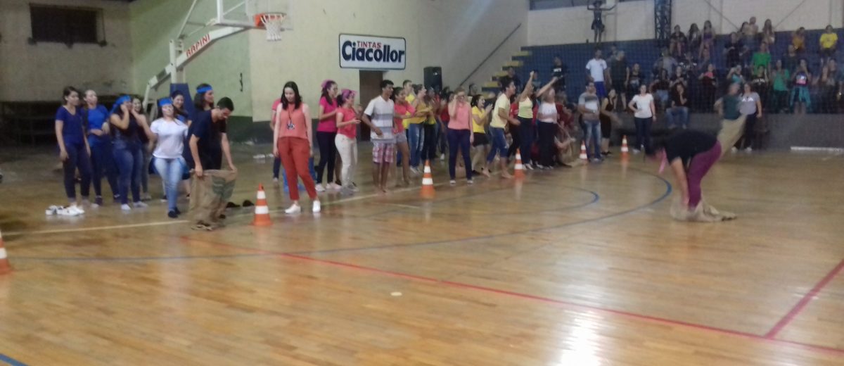 Ginkana da Faculdade Dom Bosco integra alunos e desperta solidariedade em Cornélio